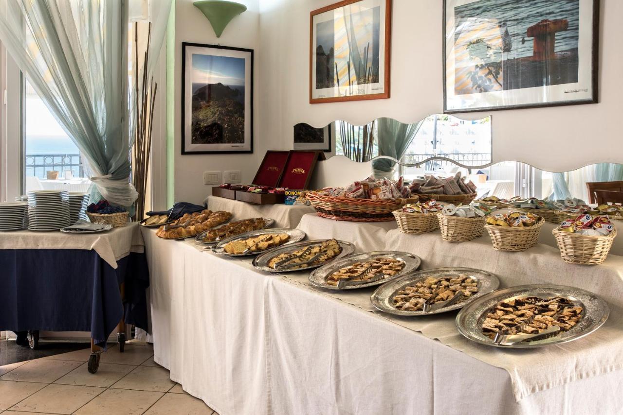 Hotel Villaggio Dei Pescatori 3*